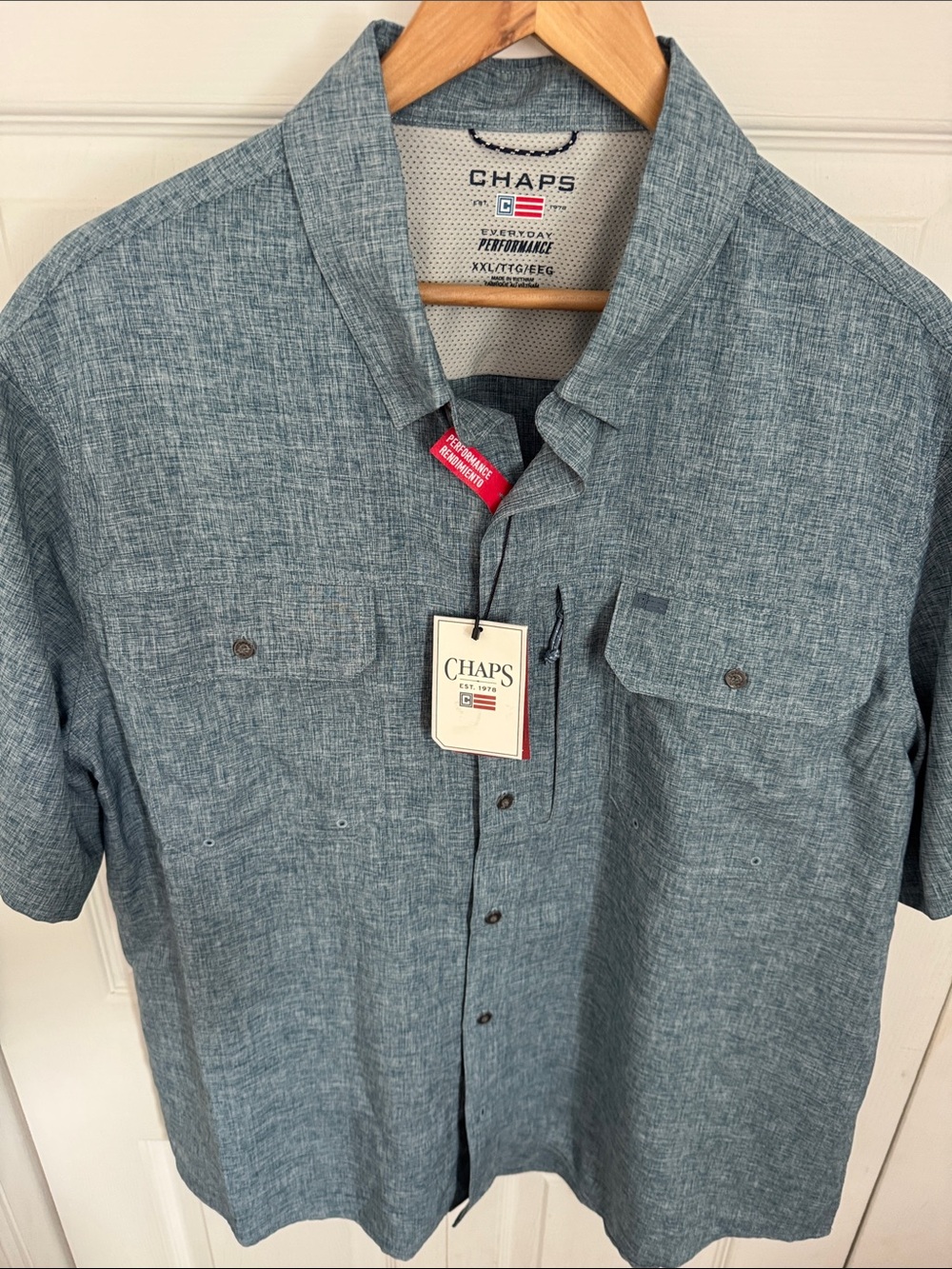 Chaps Men's Short Sleeve Button-Up Shirt in Heathered Blue